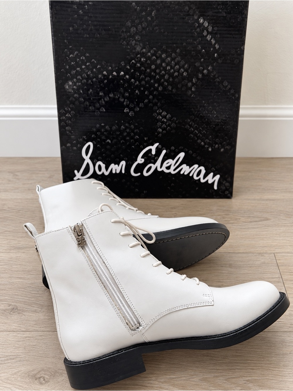 Sam Edelman Nina White Leather Lace-Up Ankle Boots Size 7M